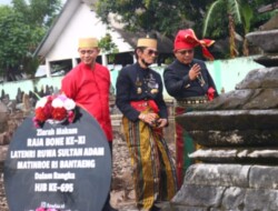 Pj Bupati Bantaeng dan Pj Bupati Bone ke Makam Raja Bone ke XI La Tenri Ruwa Sultan Adam Matinroe Ri Bantaeng