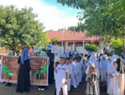 SD Inpres Kalang Tubung II Gelar Pawai Ramadan dan Perkuat Kebersamaan Guru