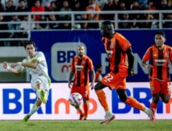 Pertandingan Sengit Borneo FC vs Persebaya Surabaya Berakhir Imbang