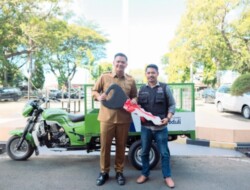 Bupati Bantaeng Dapat Apresiasi atas Penyerahan Truk Sampah Tiga Roda