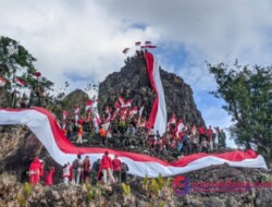 Bantaeng Menggapai Langit dengan Bendera Merah Putih 80 Meter di Goa Batu Ejayya