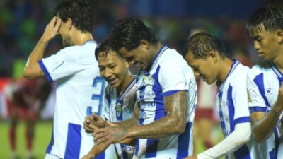 Persib Bandung Tunjukkan Dominasi, Tekan Borneo FC ke Puncak Klasemen