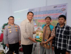 2,5 Ton Benih Unggul Dibagi ke Petani Bantaeng