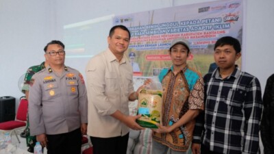 2,5 Ton Benih Unggul Dibagi ke Petani Bantaeng
