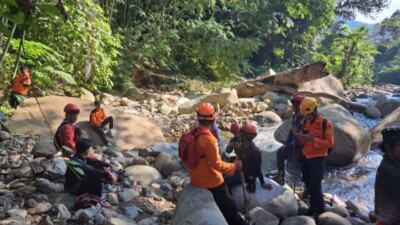 Basarnas Sisir Hutan Battang Barat Cari Nenek Hilang