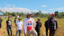 Bupati Termuda Sulsel Tinjau Sawah Cegah Gagal Panen