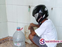 Air PDAM Macet Dua Minggu, Warga Manfaatkan Masjid