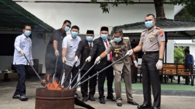 Kajari Bantaeng Musnahkan Barang Bukti Inkracht Ratusan Kasus