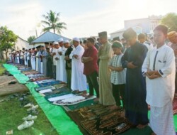 Jamaah Padati Salat Idul Adha di Lapangan BSP Samata Gowa