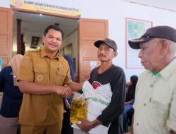 Bupati Bantaeng Salurkan Bantuan Sosial di Bissappu