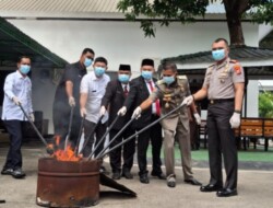 Kajari Bantaeng Pimpin Pemusnahan Barang Bukti Inkracht