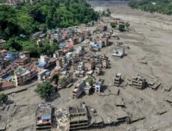 Runtuh Gletser Picu Banjir Himalaya: 676 Tewas, Ribuan Hilang Nepal–Tiongkok