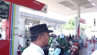 Pantau Stok BBM, Gubernur Sulsel Sidak Langsung SPBU Makassar