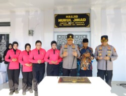 Kapolda Sulsel Resmikan Sumur Bor Air Bersih Warga Romang Tangangayya