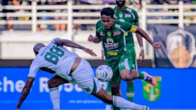 PSS Sleman Curi Gol Cepat, Persebaya Balas Imbang