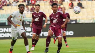 Drama Menit Akhir, PSM Makassar Tundukkan Persebaya 1-0